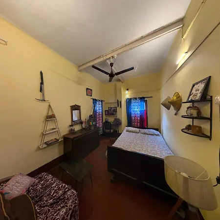 Calcutta Backpackers Homestay- For Travellers And Backpackers Exterior photo