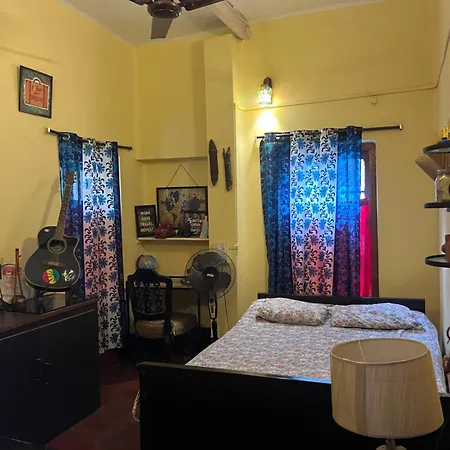 Calcutta Backpackers Homestay- For Travellers And Backpackers Exterior photo