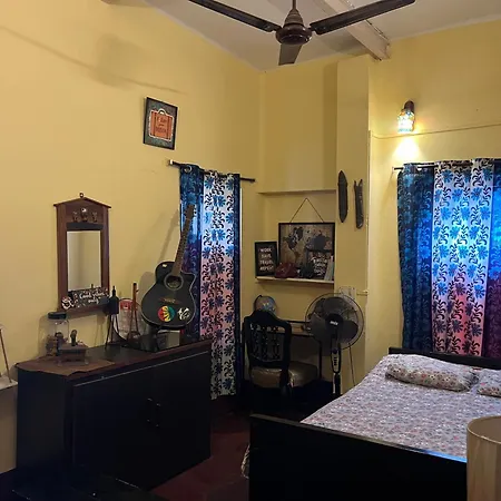 Calcutta Backpackers Homestay- For Travellers And Backpackers Exterior photo
