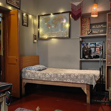 Calcutta Backpackers Homestay- For Travellers And Backpackers Room photo