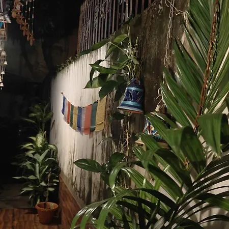 Calcutta Backpackers Homestay- For Travellers And Backpackers Exterior photo