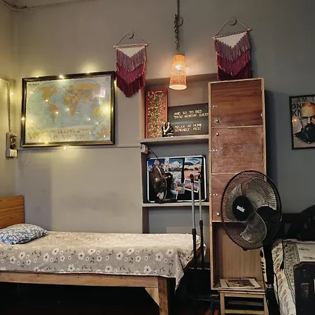 Calcutta Backpackers Homestay- For Travellers And Backpackers Exterior photo