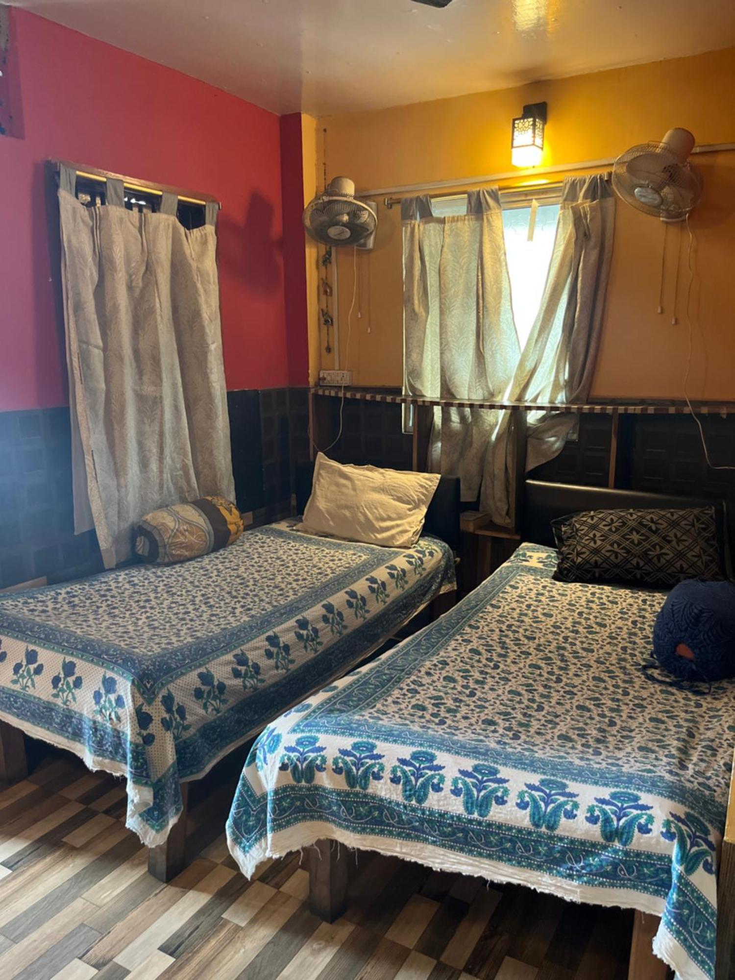 Backpackers Homestay- For Travellers And Backpackers Homestay Kolkata